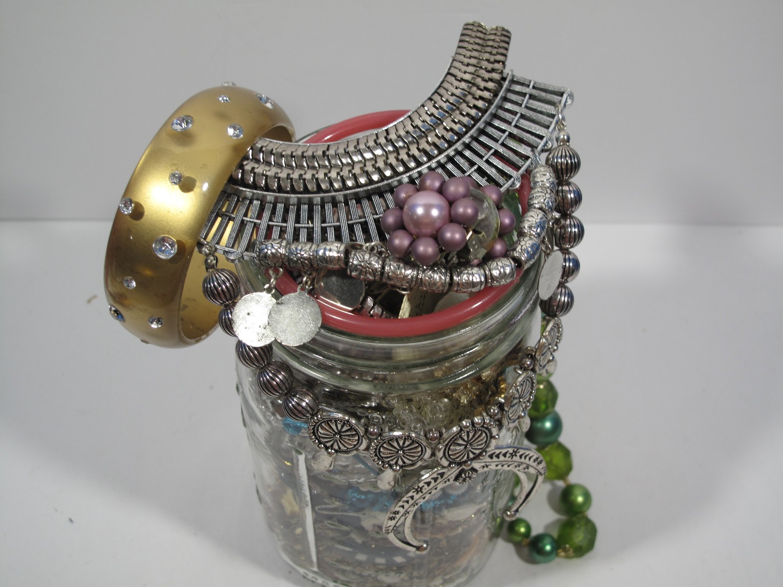 1.75 lbs Mystery Jewelry Lot VTG to Now All Wearable Necklaces~JAR NOT INCLUDED