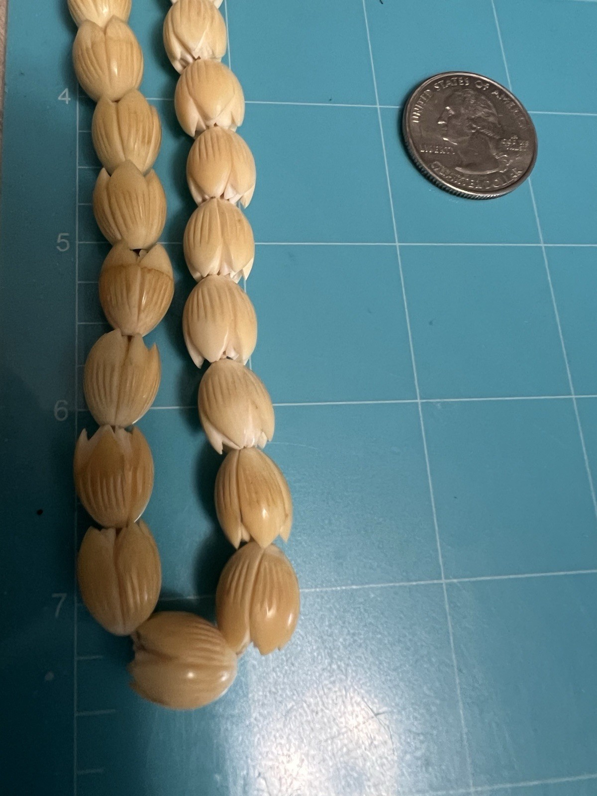 Vintage Ivory off white Color Pikake Tulip Hand Carved Choker Necklace 14”
