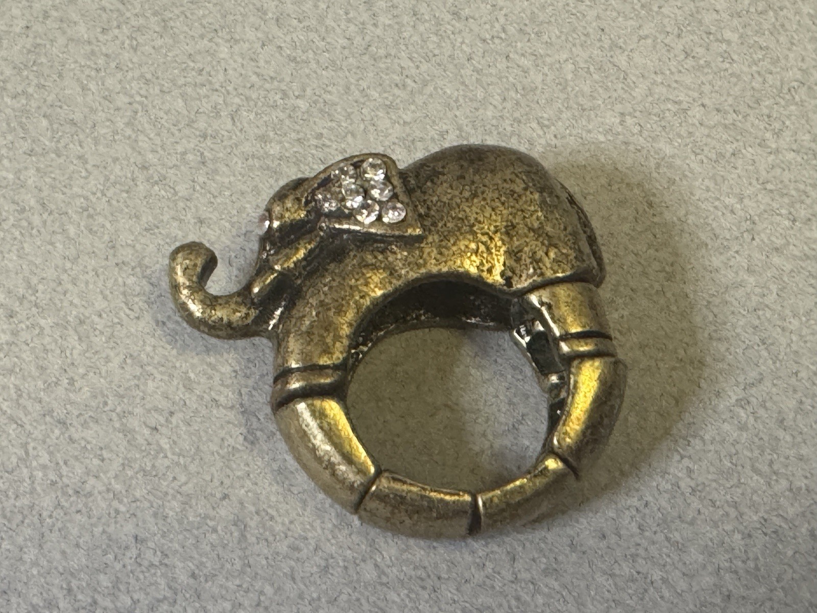 Vintage Gold Color Elephant With Rhinestones Stretch Band Statement Ring