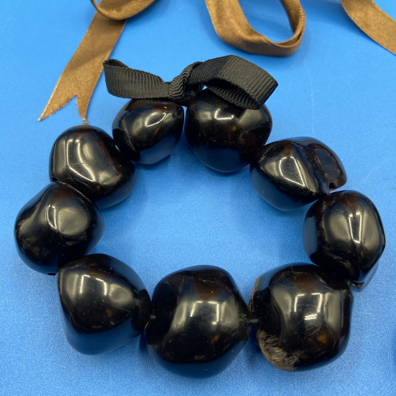 NECKLACE BRACELET vintage Set Hawaii large Kukui Nuts brown black 28″ ribbons