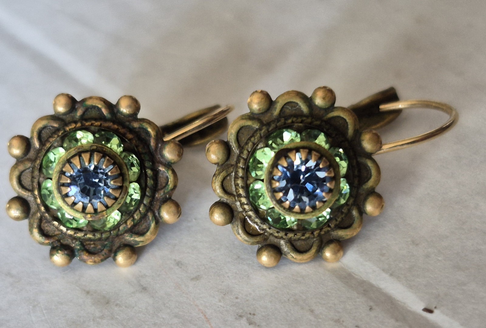 Vintage Classic Flowerette Earring Leverback