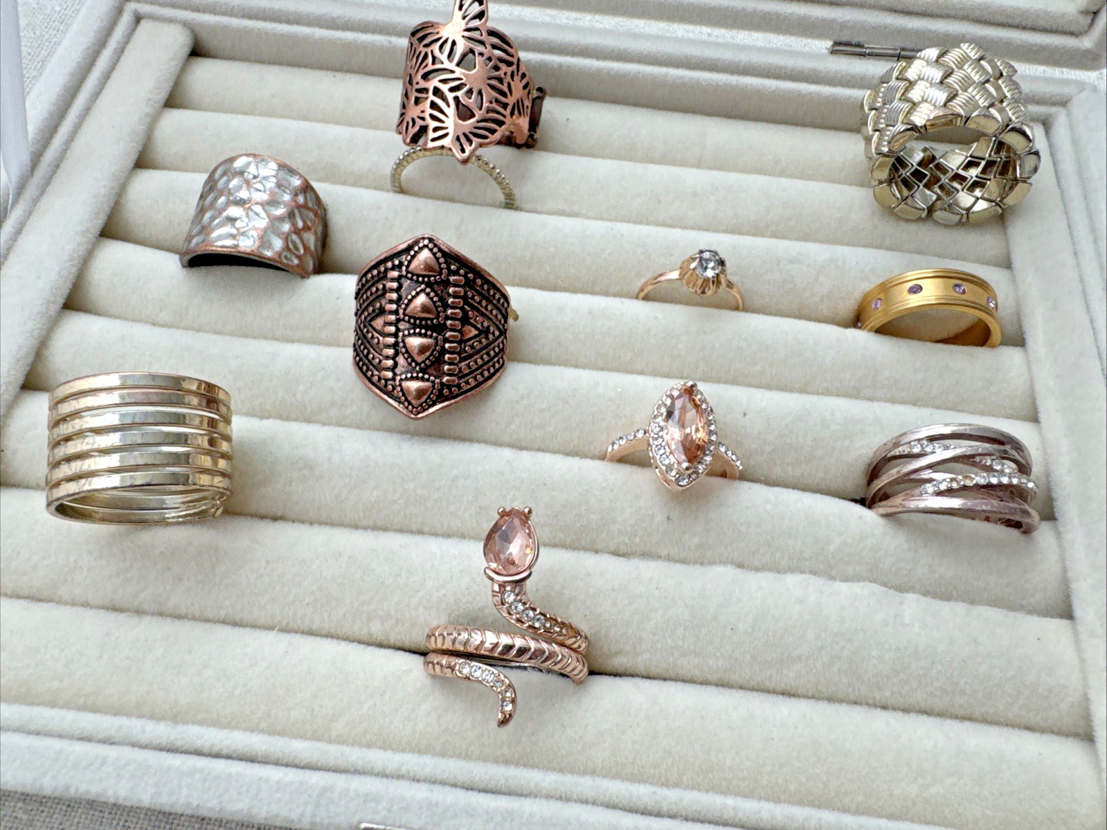 VTG-now Gold rose copper tone snake RINGS Jewelry Lot Chunky 90s 2000s Y2K boho