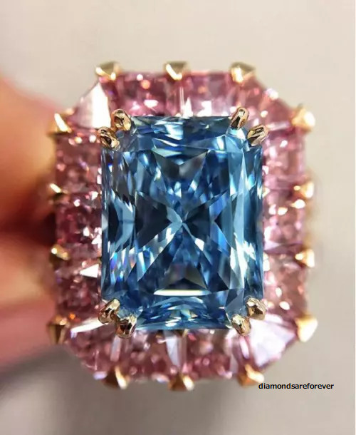 30CT Fancy Vivid Blue & Pink Side Gemstones Studded Unique Auction 18K Ring