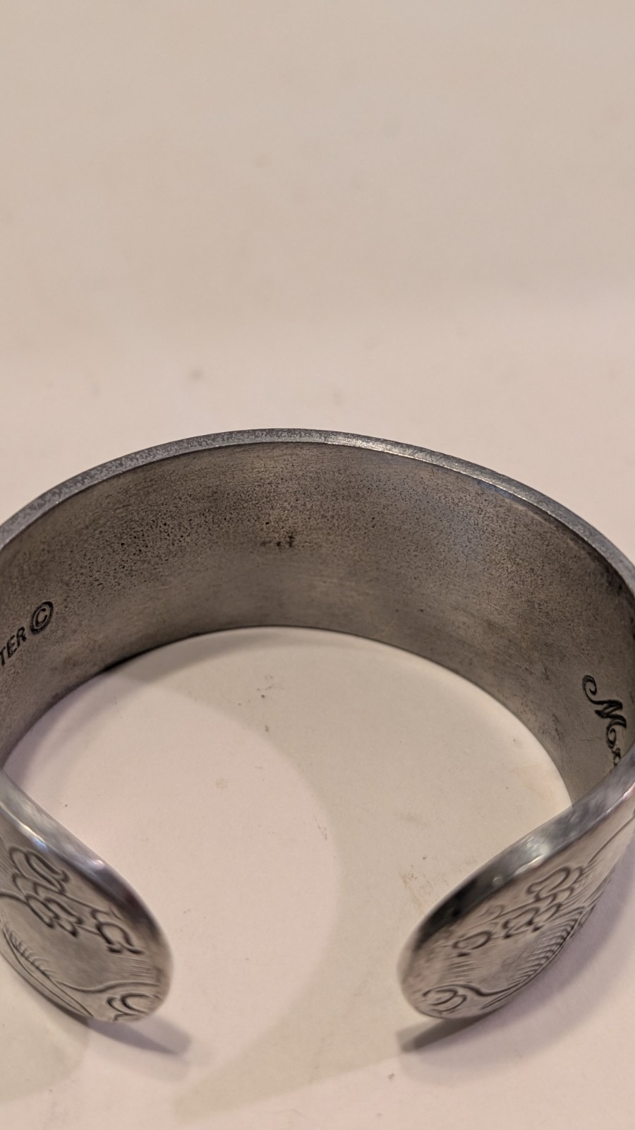 Salisbury Pewter Floral Cuff Bracelet Signed Macy Silver Tone Wide Etched Bangle