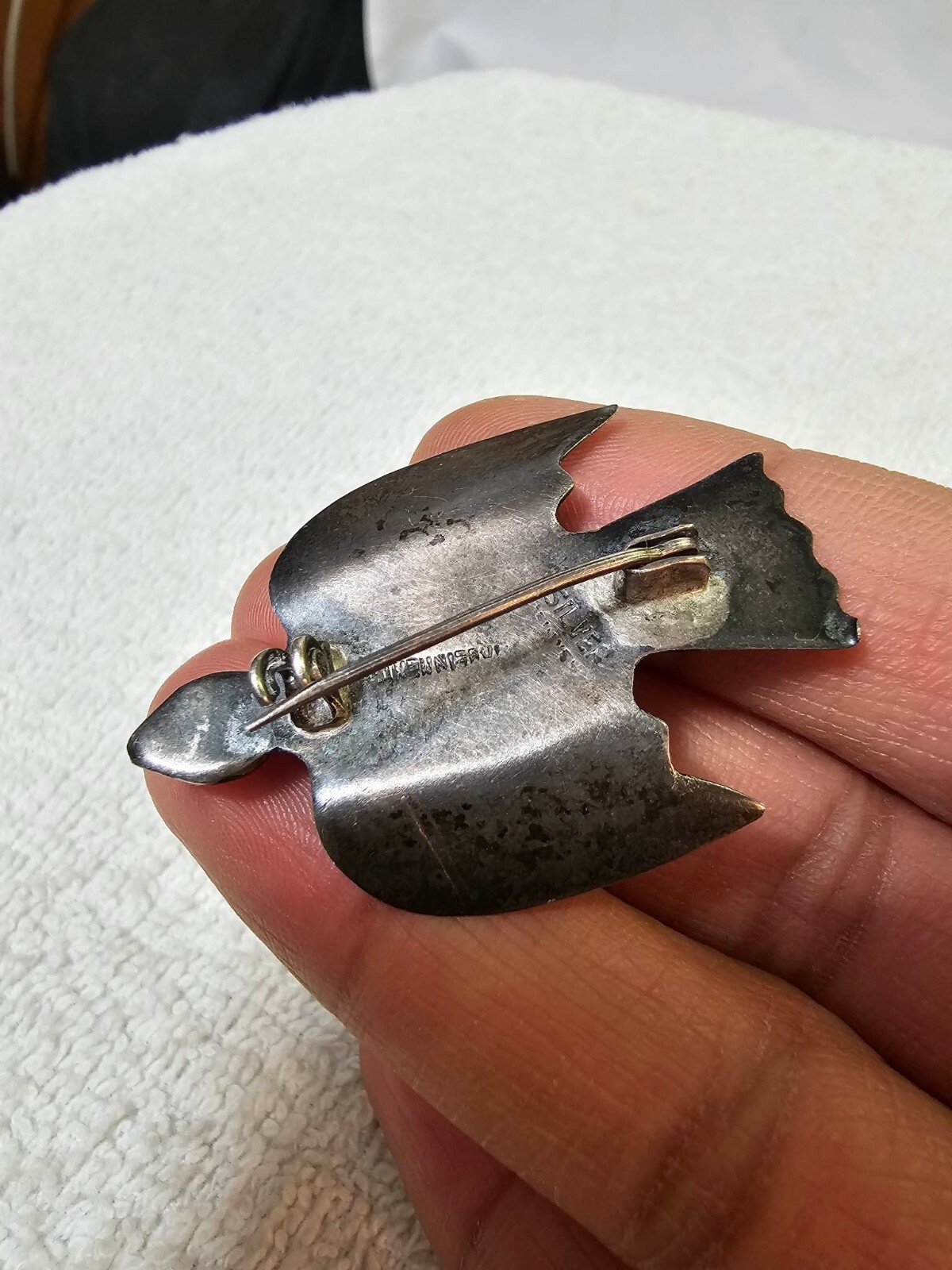 Antique C Catch” Marked Silver Mexico brooch pin w/ cabochon jadeite belly bird