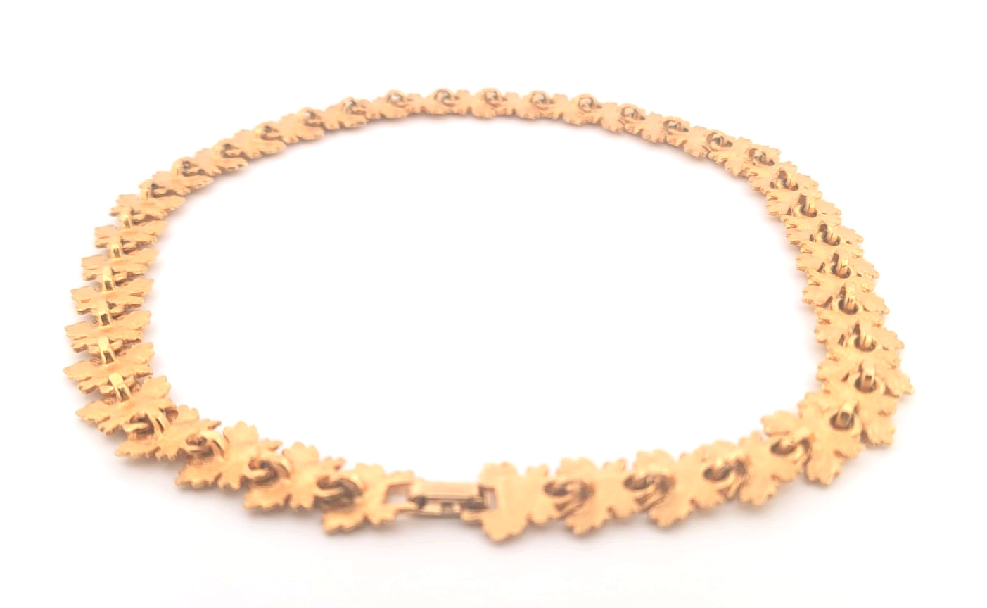Vintage 1950s NAPIER Gold Grape Leaves Necklace – Collectible American Jewelry