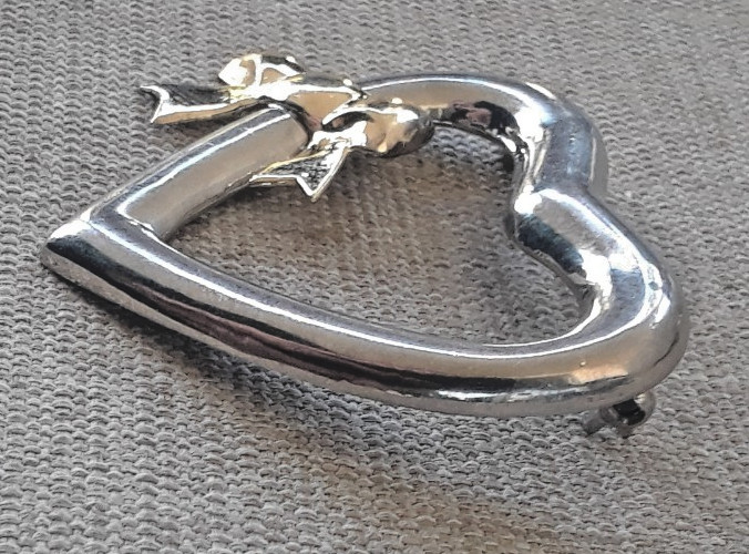 CW Vintage Sterling Silver Vermeil Ribbon Heart Pendant 7.3 Grams