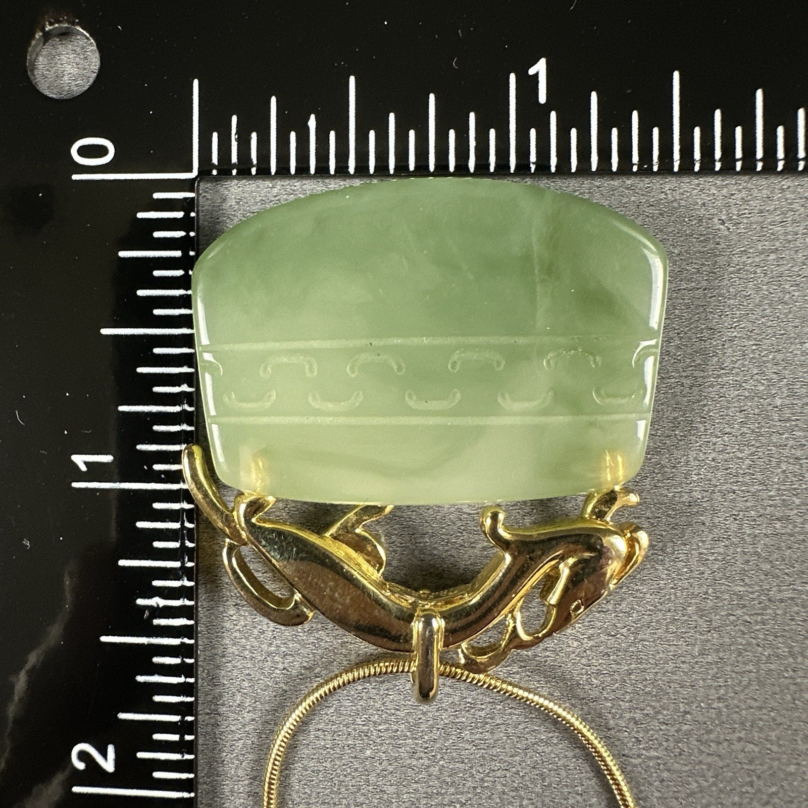 Vintage Necklace Pendant Green Acrylic Gold Tone Panther Cat 30″ Purse