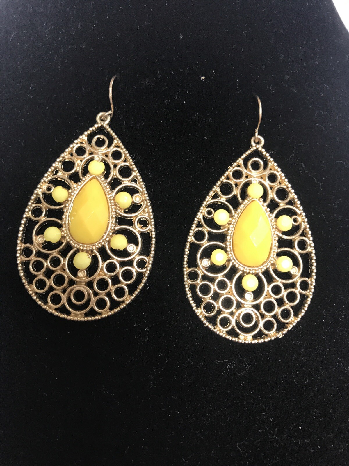 GOLD TONE PLATED METAL FAUX YELLOW STONE & BEADS PIERCED EARRINGS VINTAGE