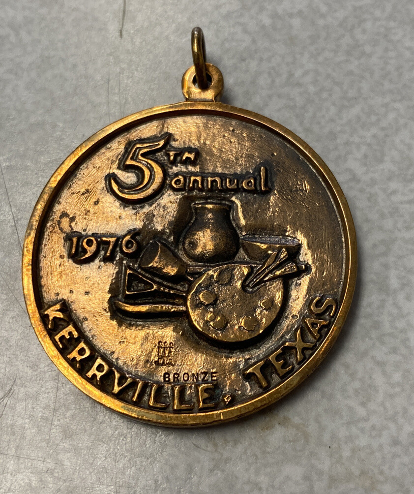 RARE 1976 JAMES AVERY TEXAS STATE ARTS & CRAFTS FAIR KERRVILLE TX PENDANT MEDAL