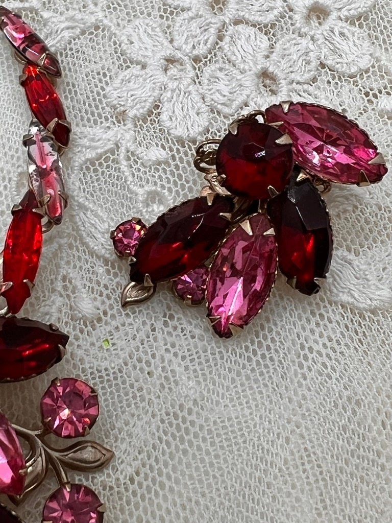 Vintage Pink & Red Rhinestone Brooch and Clip On Earring Set GORGEOUS