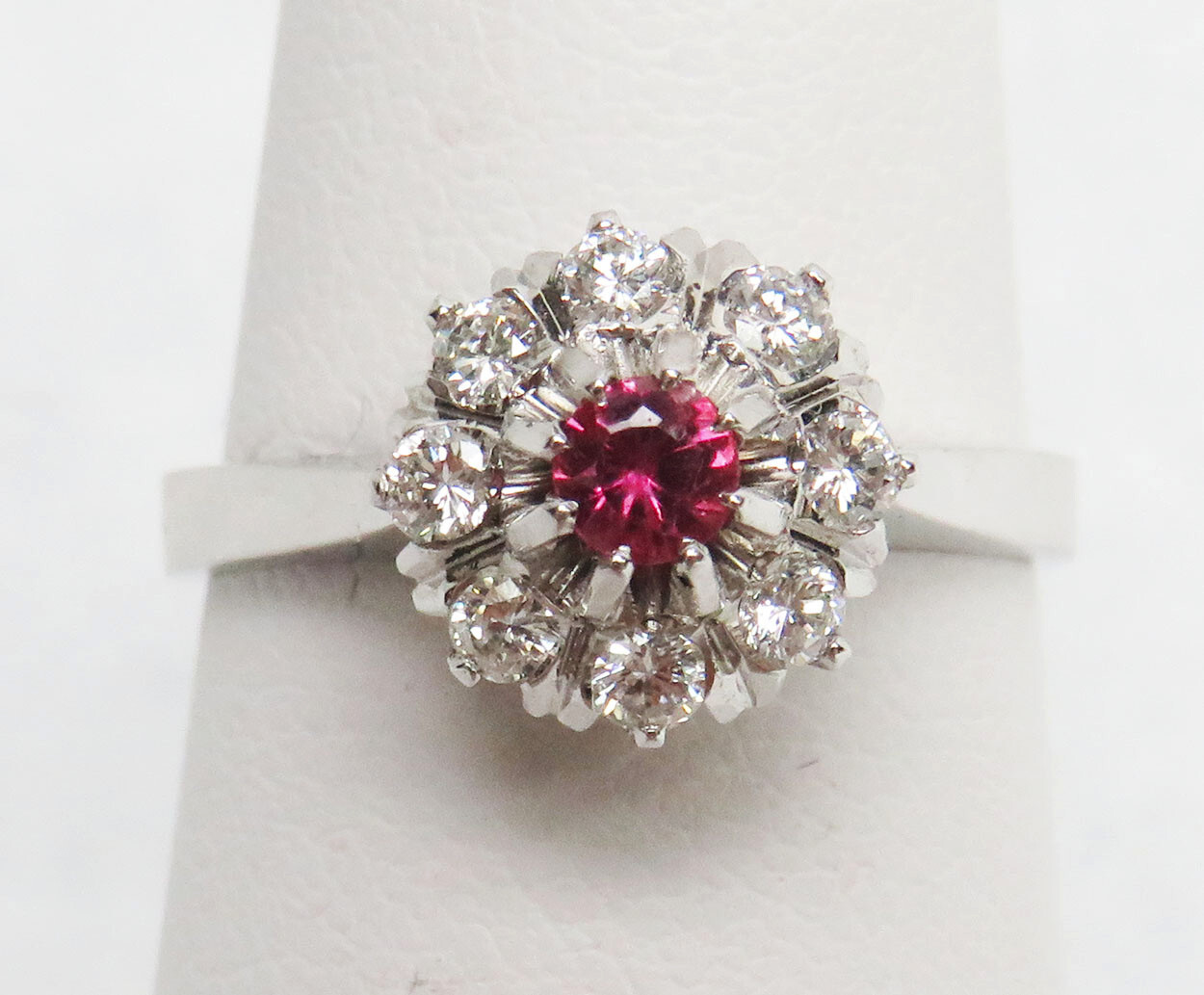 WONDERFUL 18K WHITE GOLD RED RUBY & 0.35ct DIAMOND RING SIZE 6