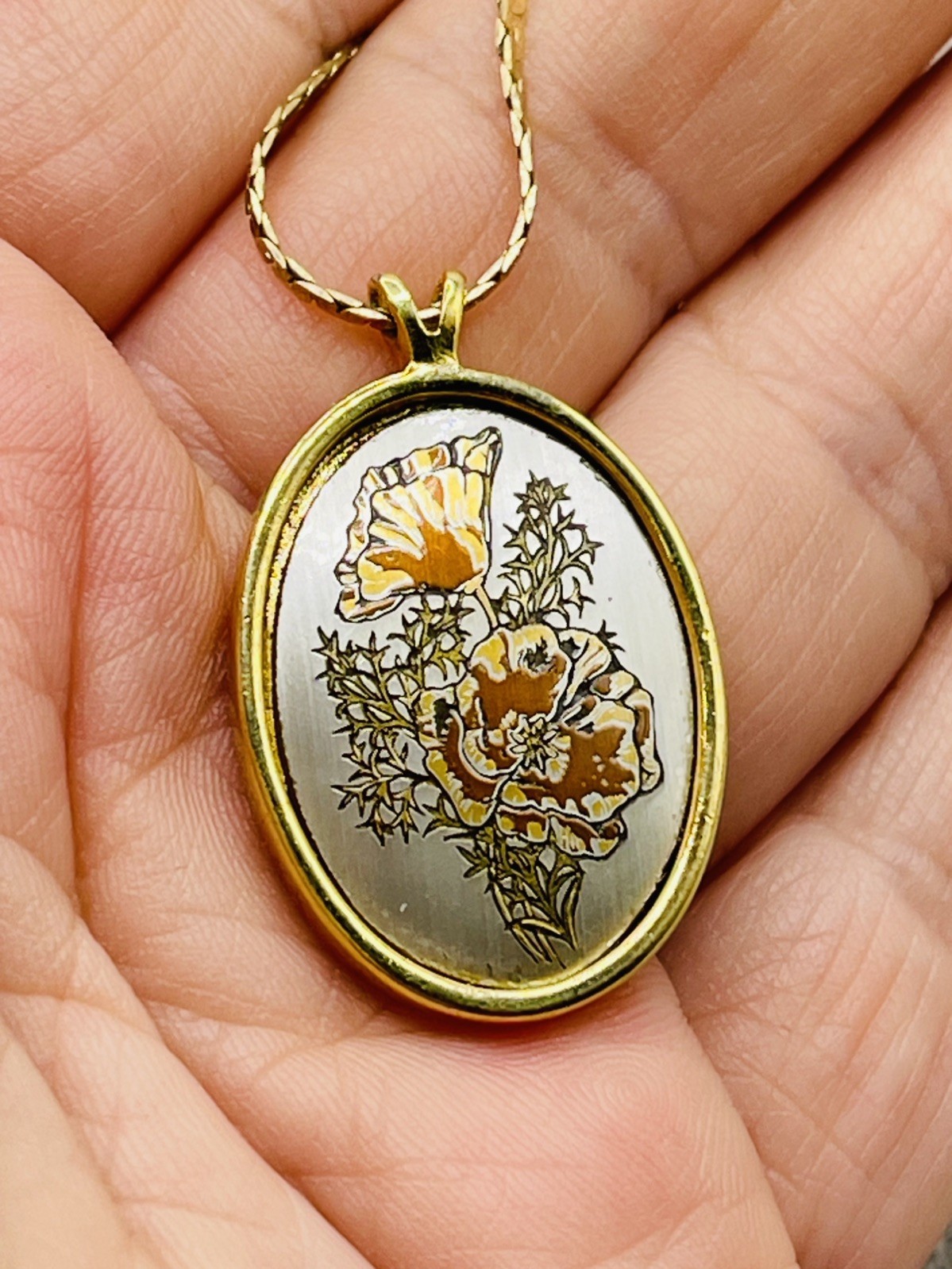 Poppy Flower Oval Pendant – Signed Reed & Barton Damascene August