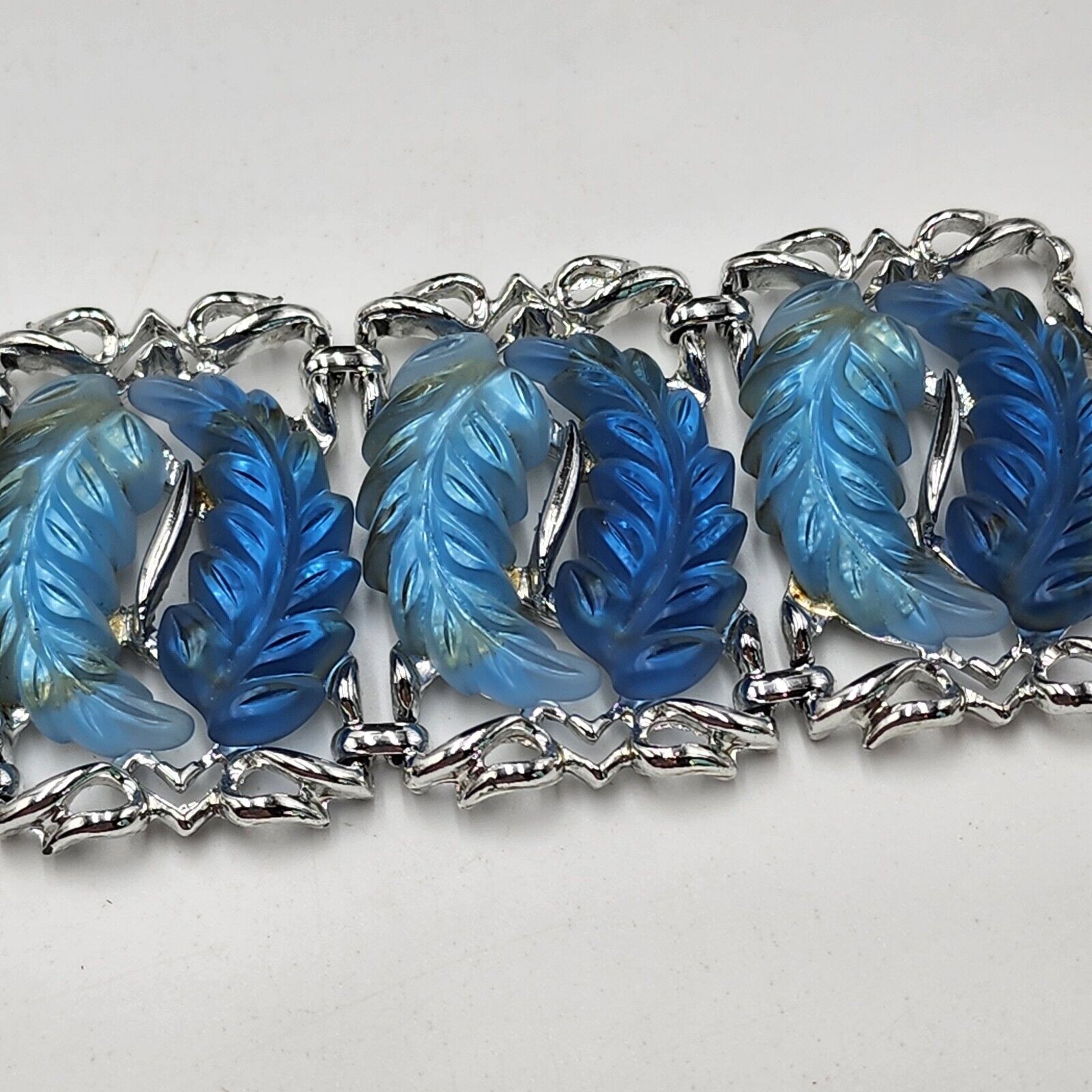 Vintage Blue Tones Thermoset Panel Wide Leaf Bracelet Cuff Mid Century 7.5″
