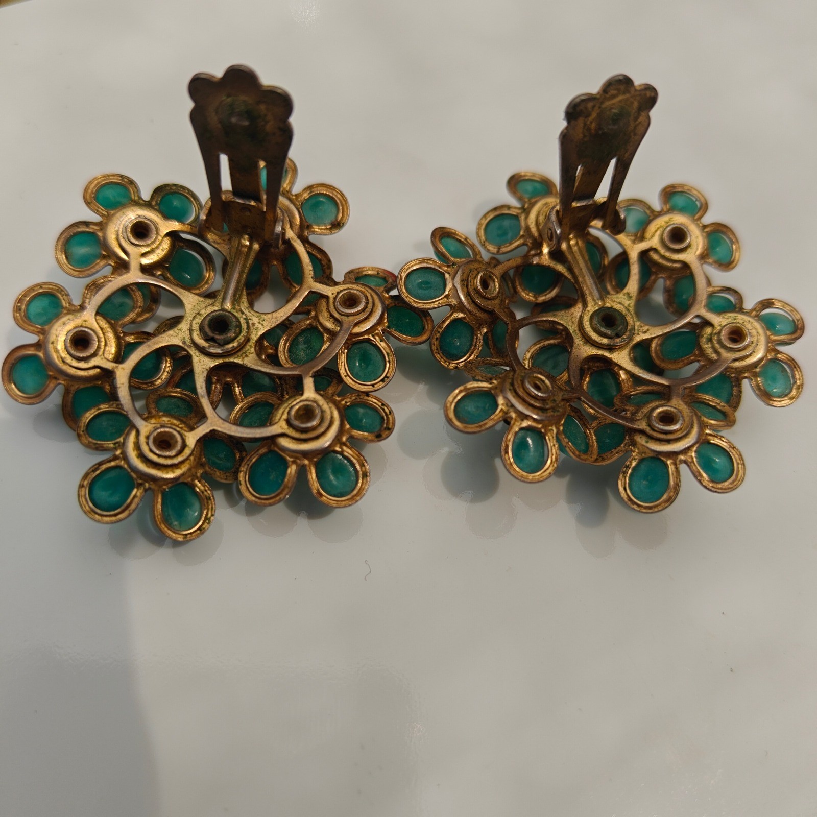 Vintage 1960 Teal Floral Cluster Clip On Earrings Gold Tone Rhinestone Turquoise