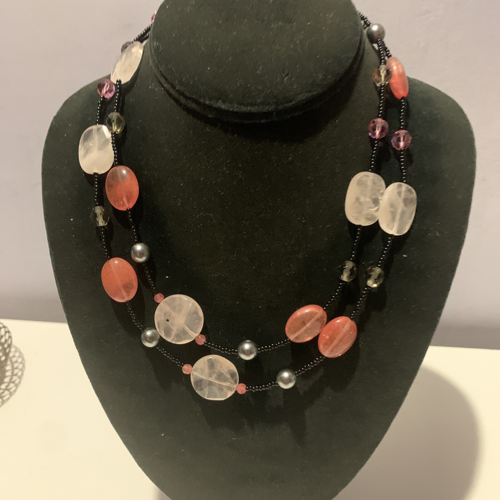 STUNNING VINTAGE ESTATE ROSE QUARTZ & CARNELIAN BLACK MICRO BEADS NECKLACE 36″