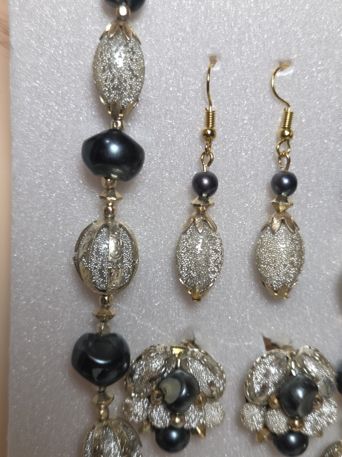 Vintage Beaded Necklace Set Blue And Gold With Clip On Earrings & Drop Earrings