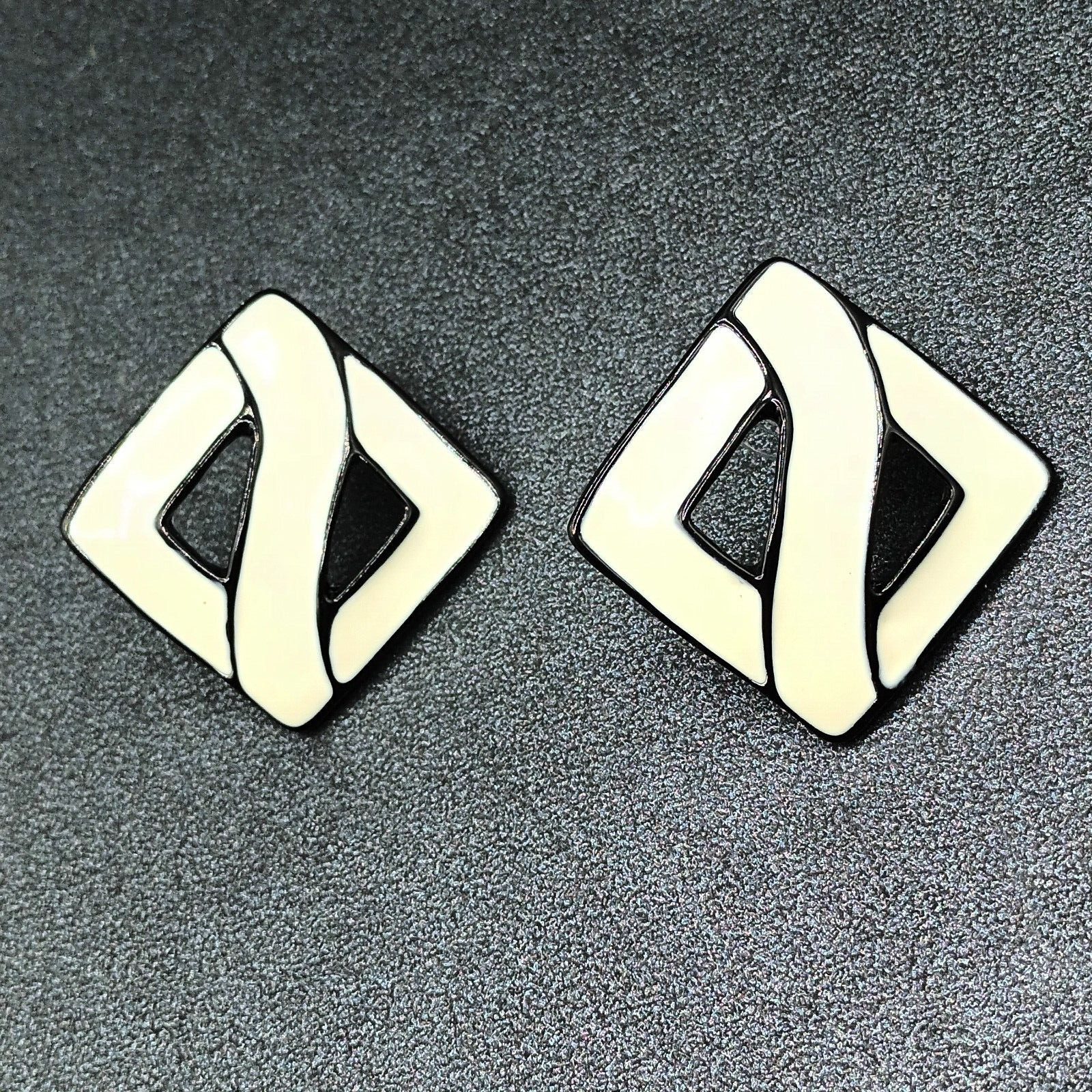 Vintage Pierced Earrings White Black Enamel Open Square Drop 1 3/8″