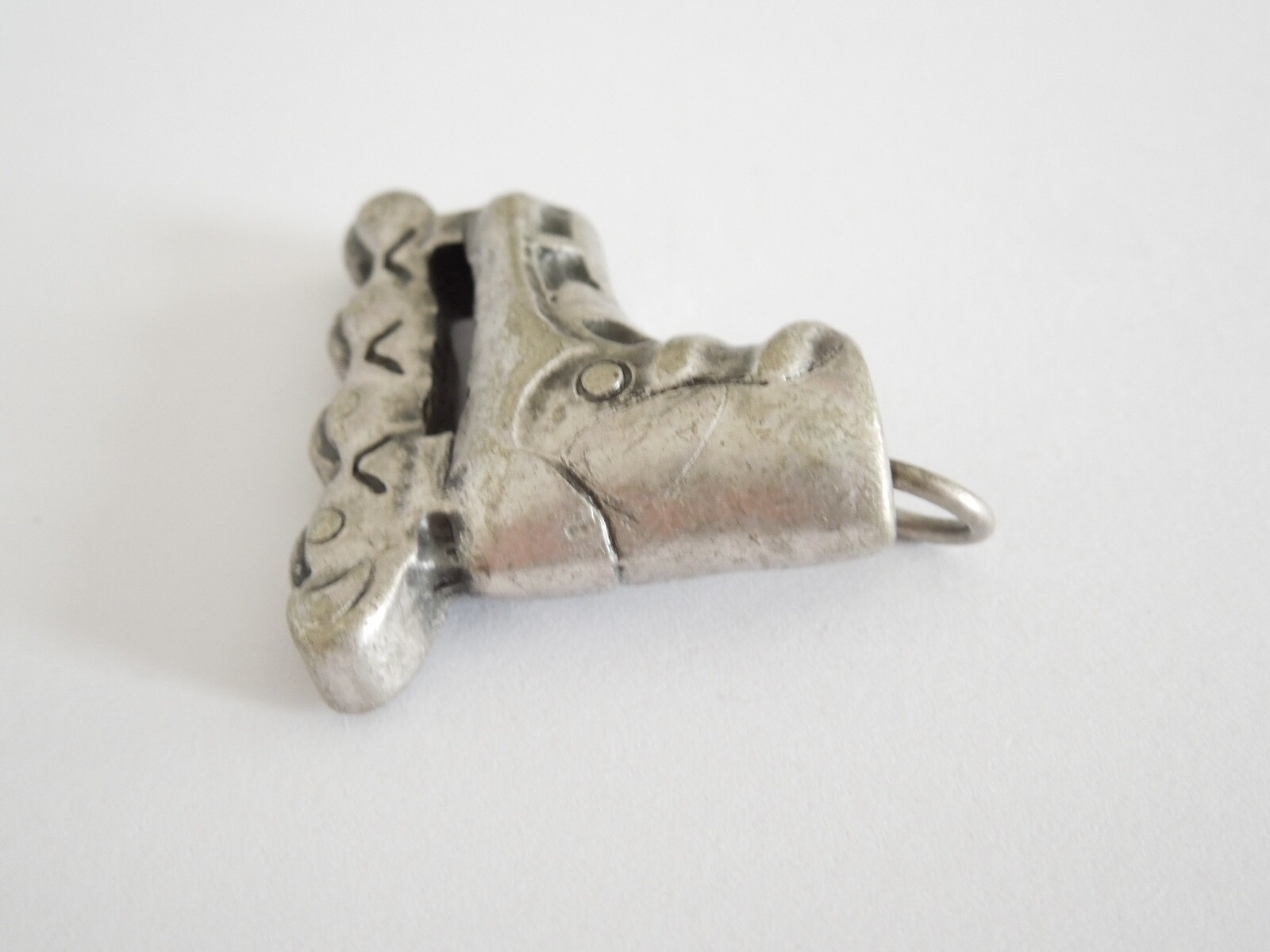 Zinc Pendant? Rollerblade Solid 0.78 Oz/1.34 X 1.34 In