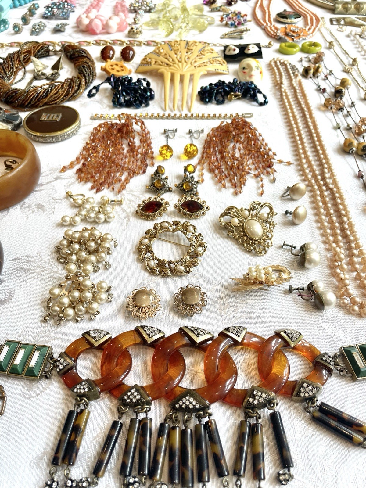 Large Lot 130+ Pc VINTAGE & ANTIQUE Jewelry Signed/Unsigned Coro Mixed Lot