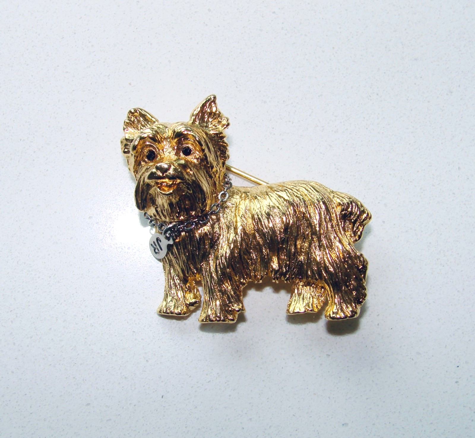 Vintage JOAN RIVERS Yorkie TERRIER DOG Brooch PIN Set With Chain GOLD TONE