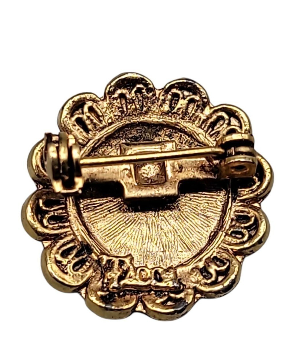 Vintage Tacoa Mother of Pearl Flower Brooch Vintage Gold Plated Scalloped Edges