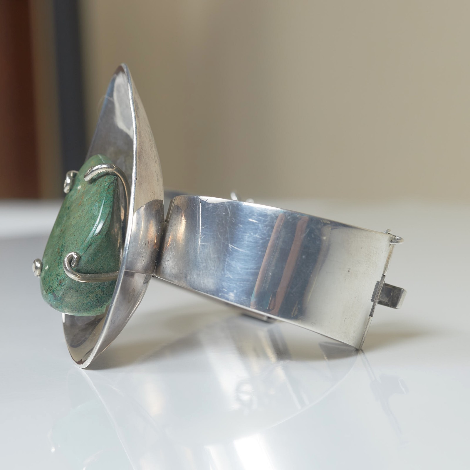 LOS CASTILLO Taxco 50s/60s Sterling Wide Bracelet Green Chalcedony 105g ca. 6.3″
