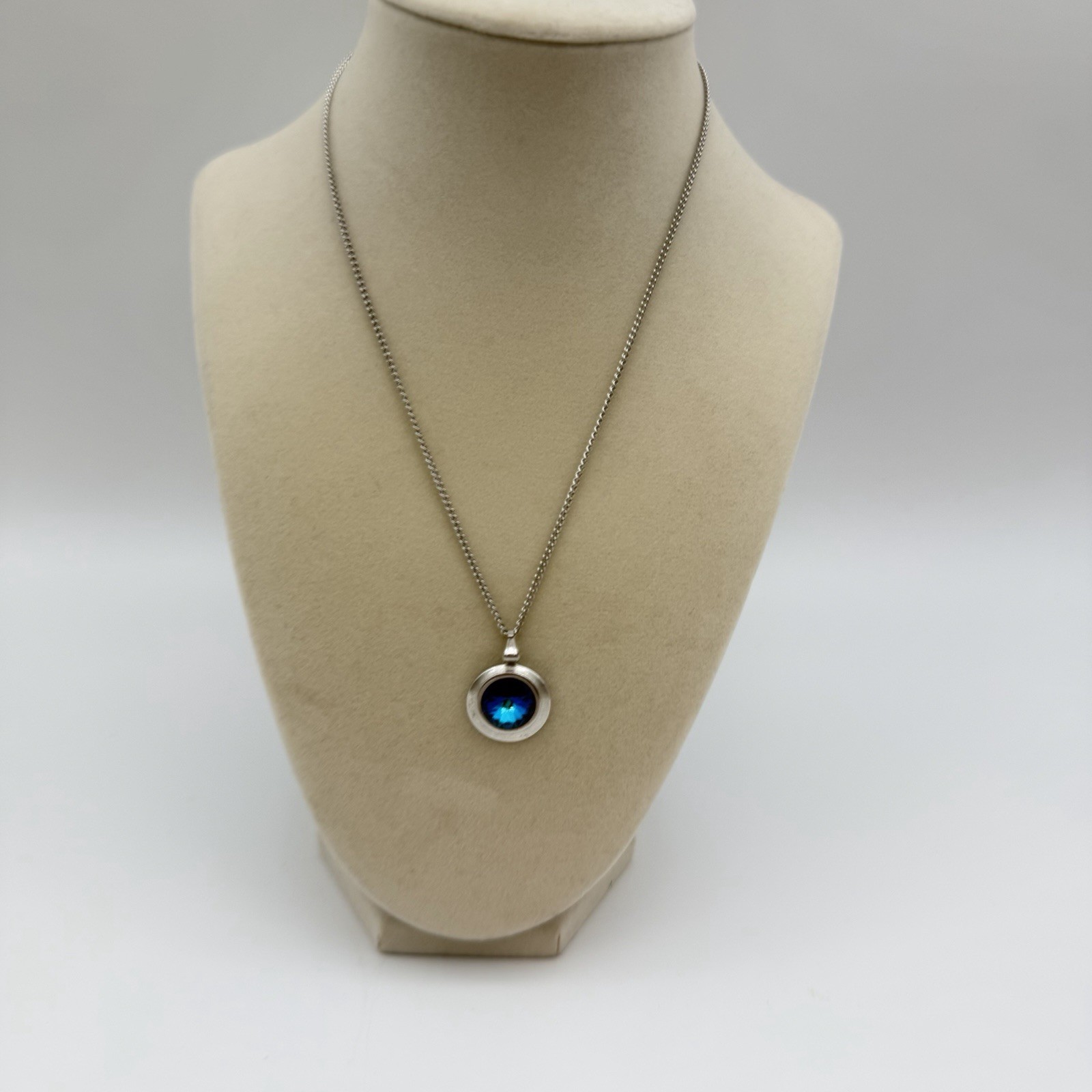 Vintage 1971 Sarah Coventry Liquid Lights Blue Rivoli Pendant Necklace