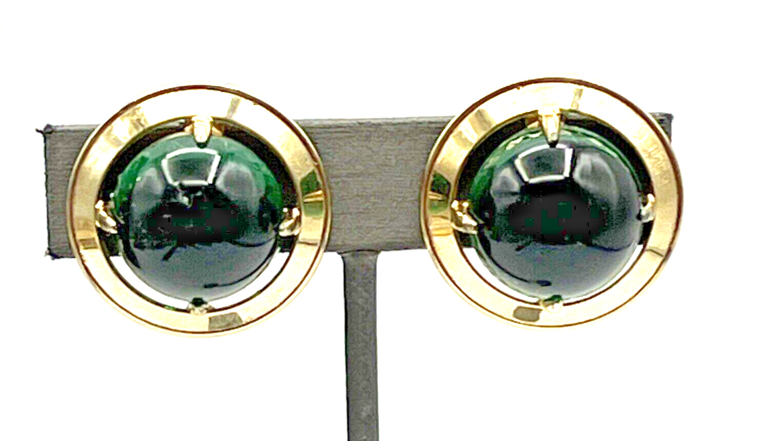 Vintage Green Gripoix Glass Cabochon Clip-on Earrings Gold Tone 1.25″