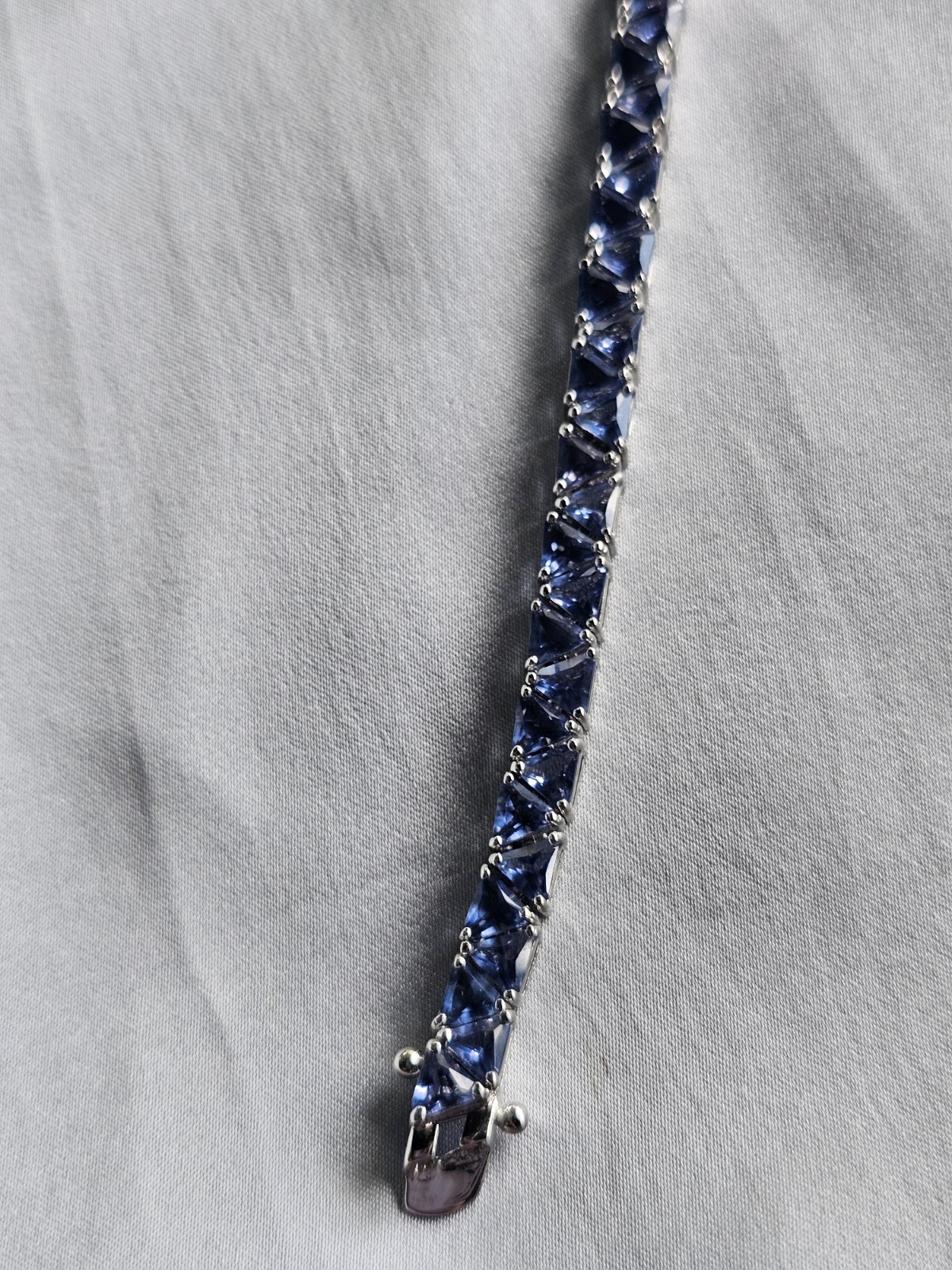 Vintage 925 Sterling Silver Trillion Cut Tanzanite Glass Tennis 8″ Bracelet