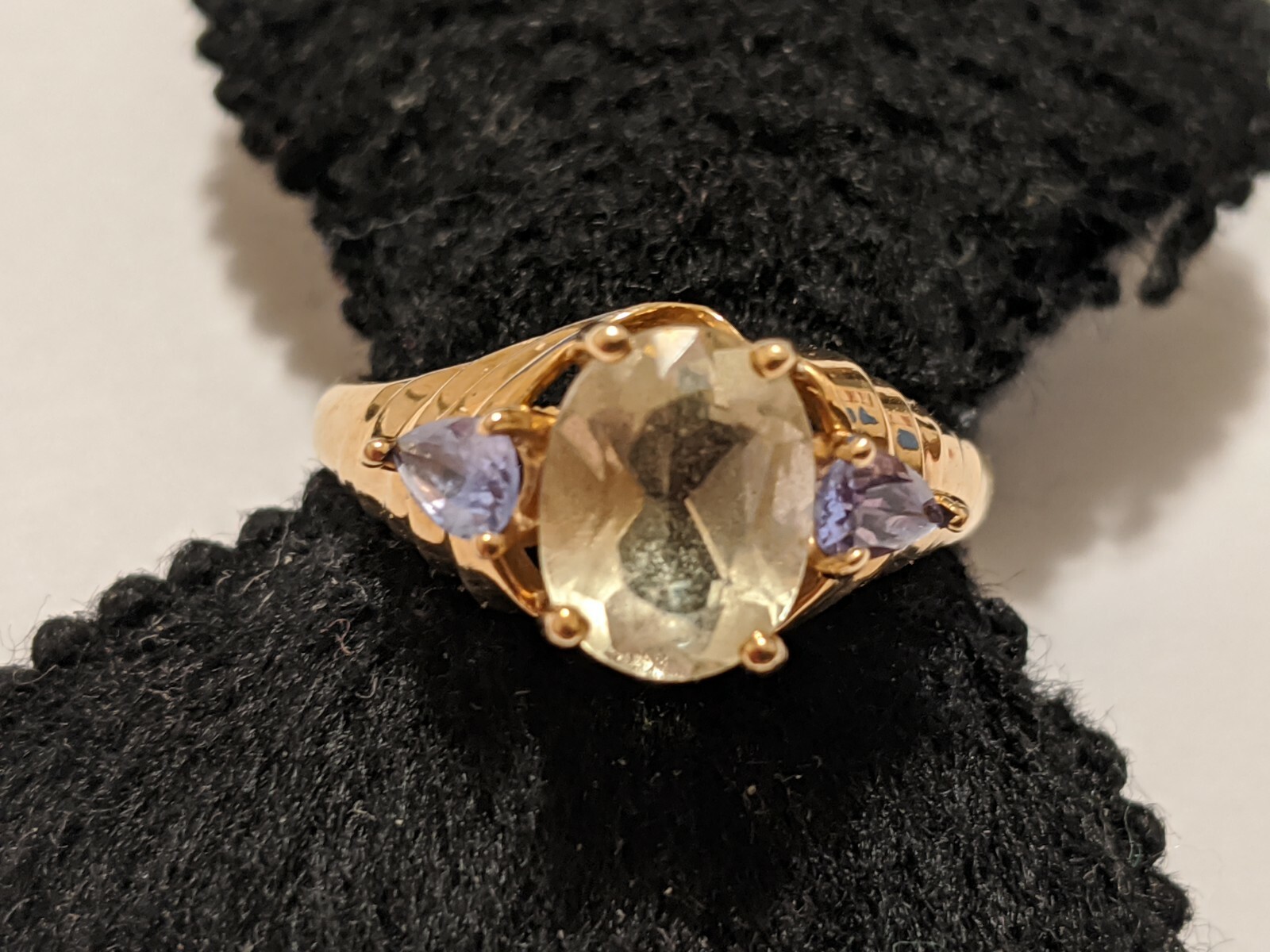 VINTAGE 10K YELLOW GOLD RING ABOUT SIZE 7 1/2 – 7 3/4 HALLMARKED SIGNED 10K FL