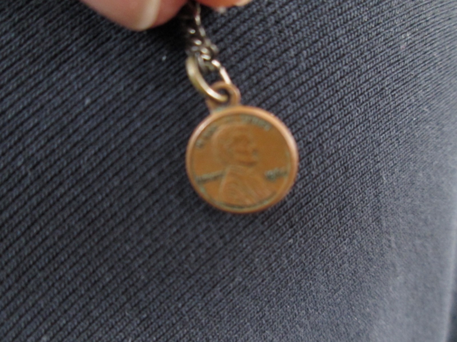 Vintage Miniature Lincoln Cent 1964 Necklace 1 cm Wide Tarnished