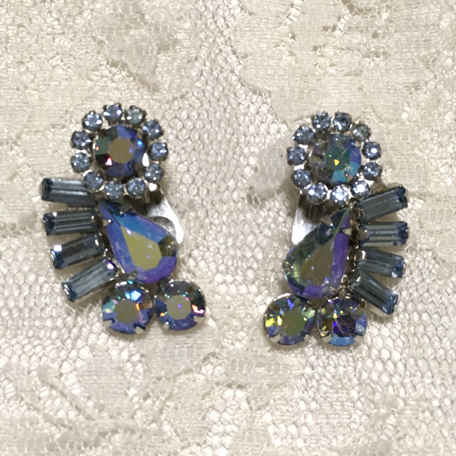 Vintage Blue Rhinestone Earrings Clip Ons Weiss signed Violet Blue AB Retro Glam
