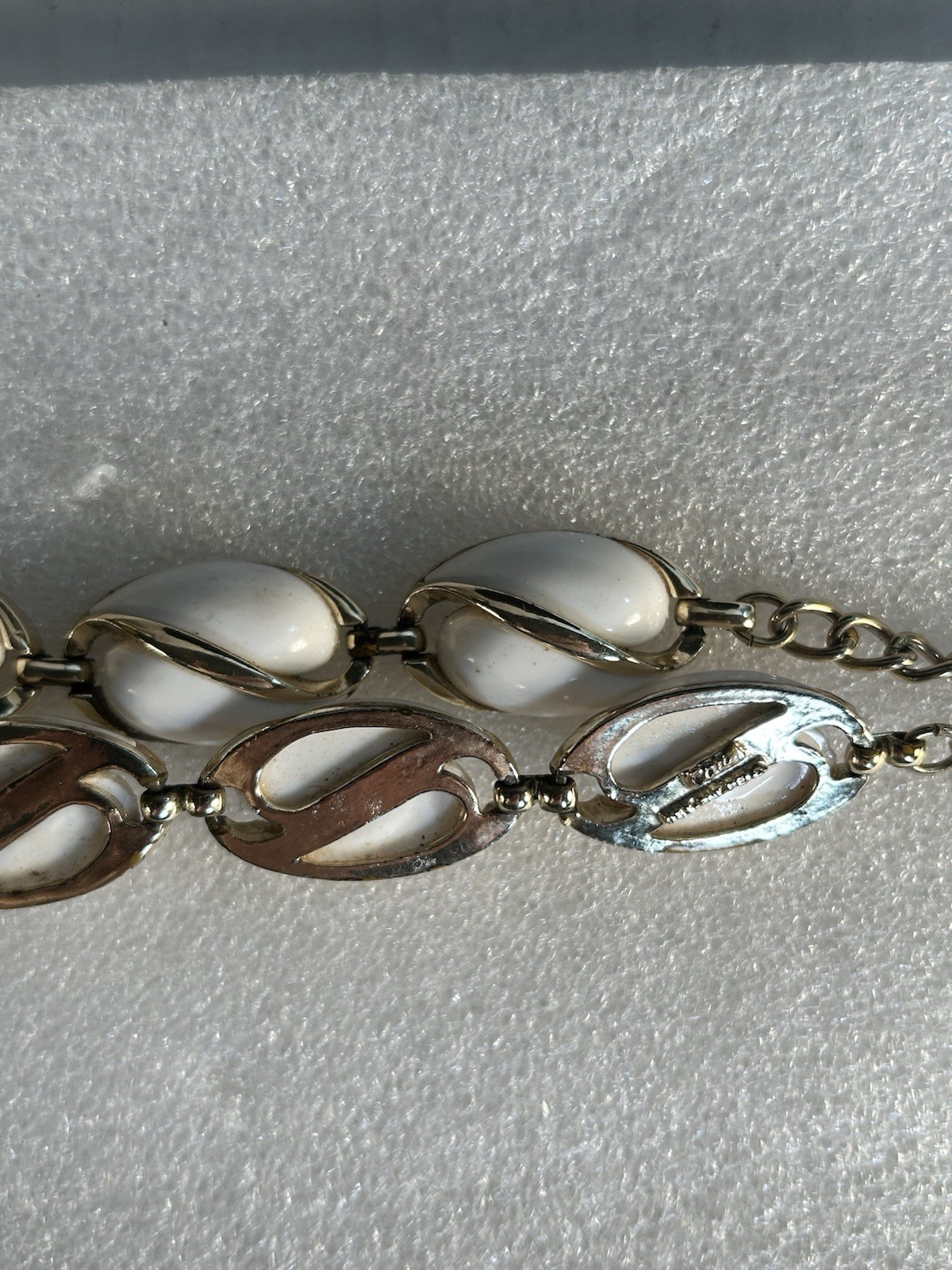 Vintage Coro Choker Rain Tear Drop Necklace White and Goldtone Chain Hook Closer