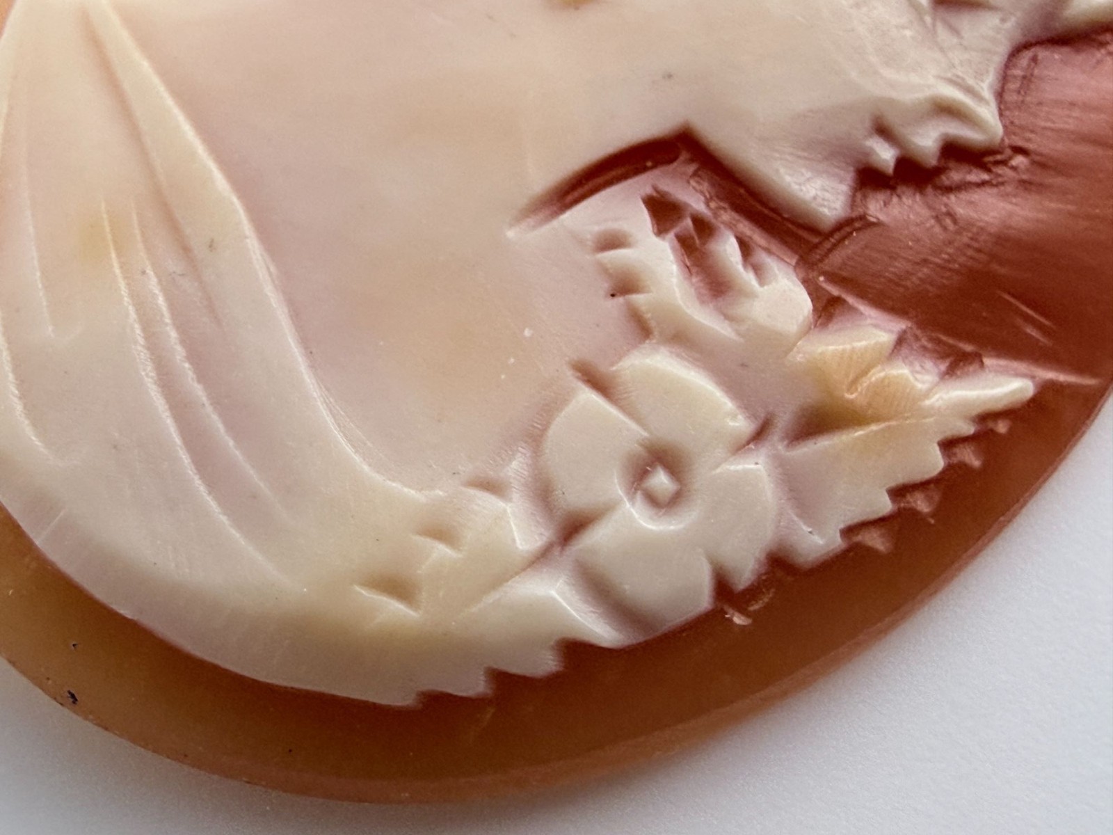 Vintage Loose Hand Carved Shell Cameo Woman Facing Right 1.25 Inch x 1 Inch 3.6g