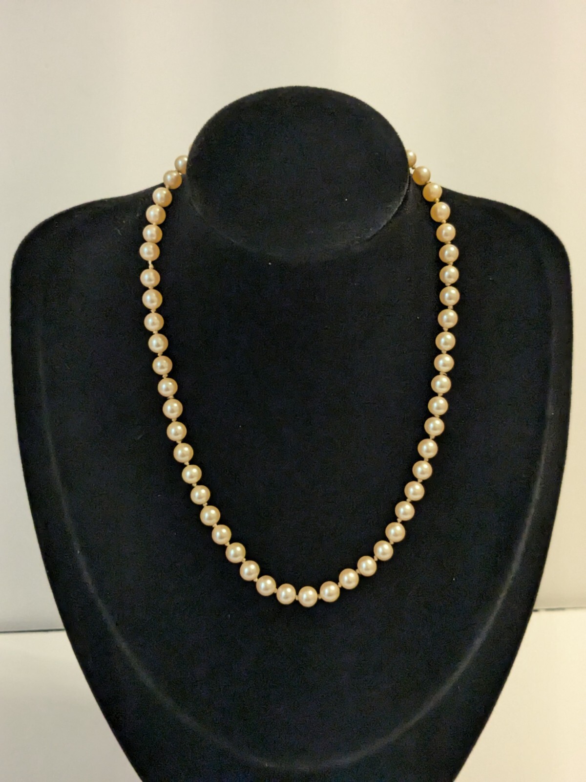 Faux Pearl Vintage Hand Knotted Necklace. Champagne. Barrel Closure 15″.