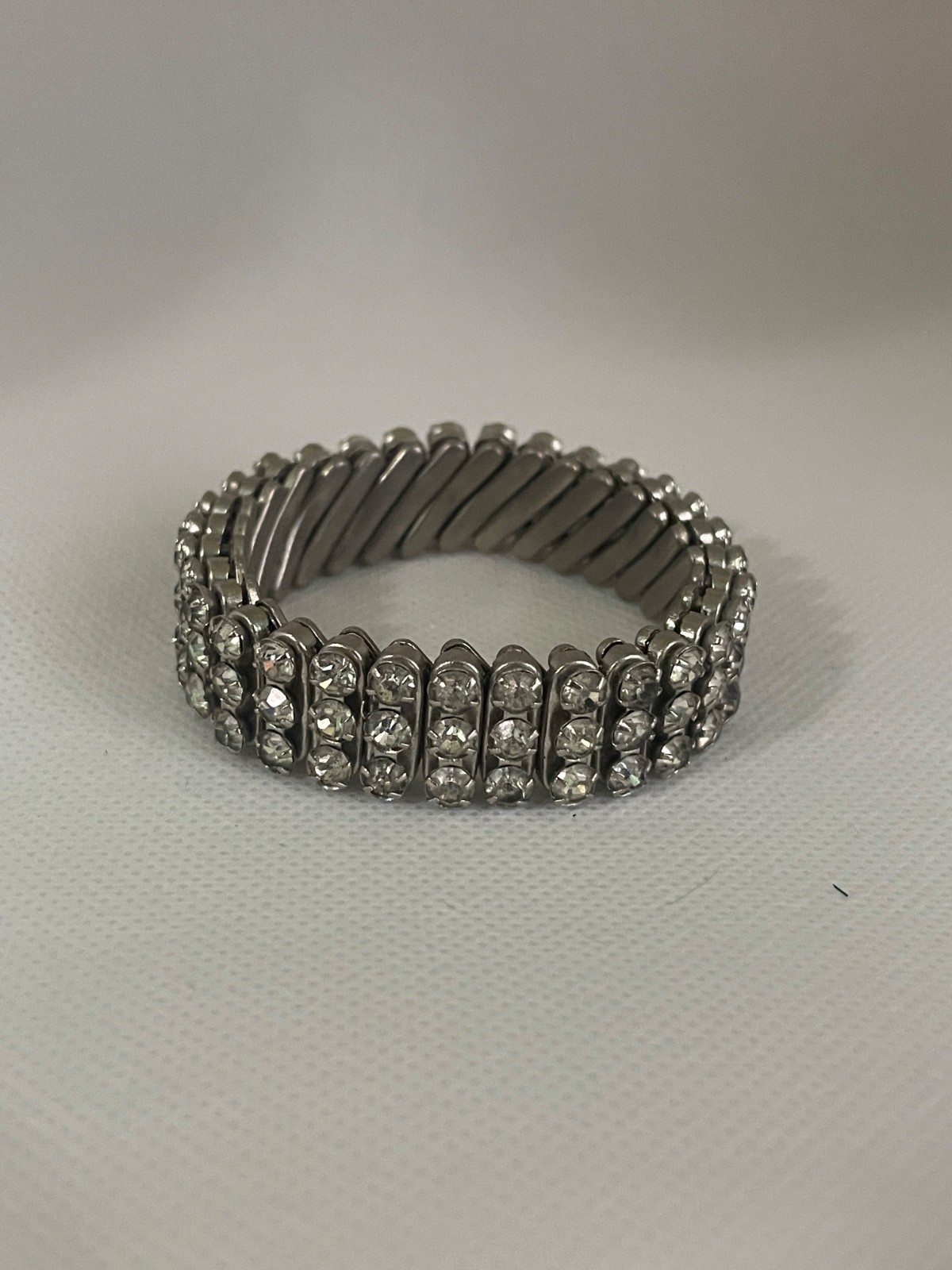 Vintage ^ 3-Row Clear Rhinestone Expansion Stretch Bracelet in Silver Tone