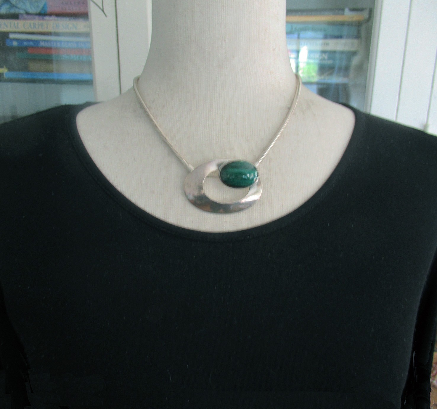 STUDIO ARTIST S.E. STERLING MODERNIST PENDANT BROOCH NECKLACE, 2 INCHES PENDANT