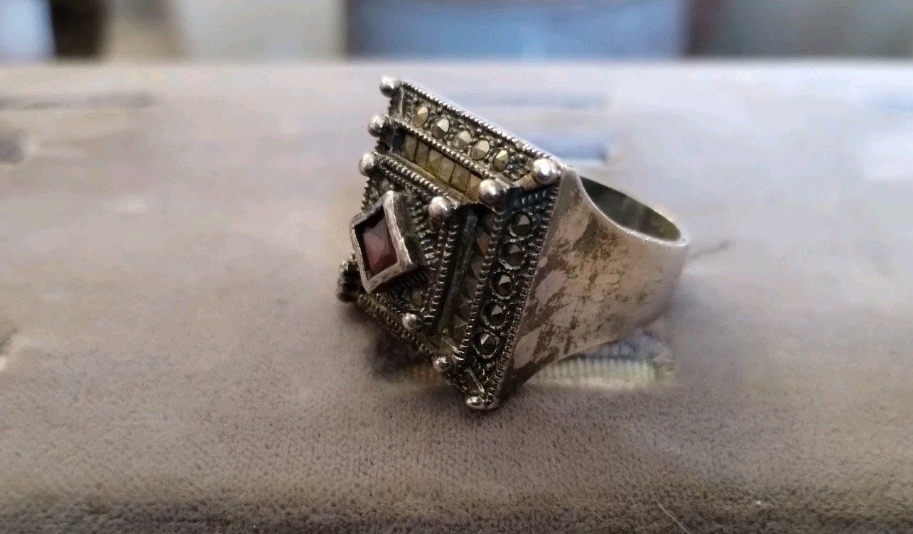 Vintage Dee Berkley DBJ Sterling Silver Garnet Marcasite Ring Size 6.5