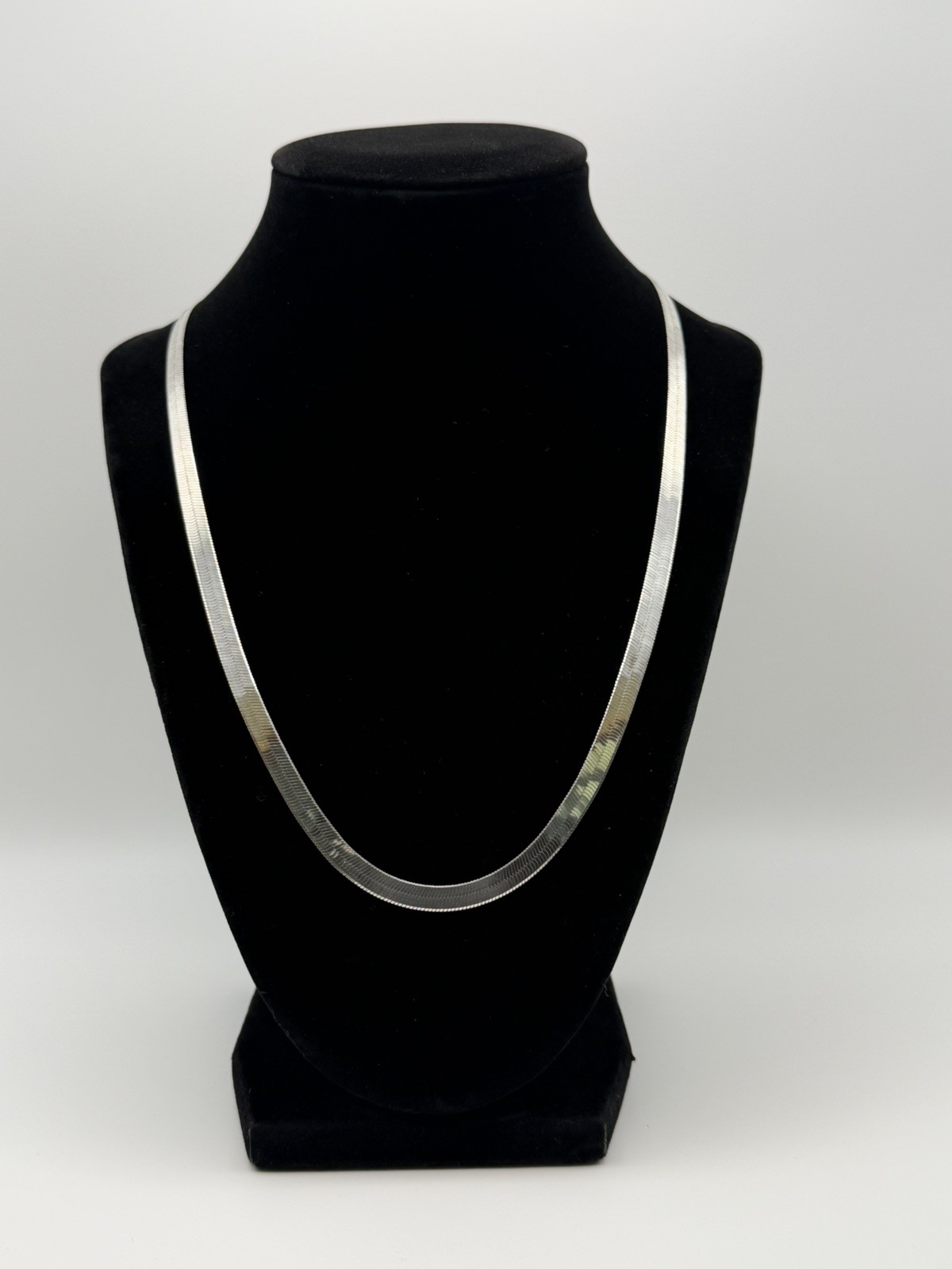 Vintage Italian Milor Herringbone 22″ 925 Silver Chain Necklace, 5.3mm, 15.20g