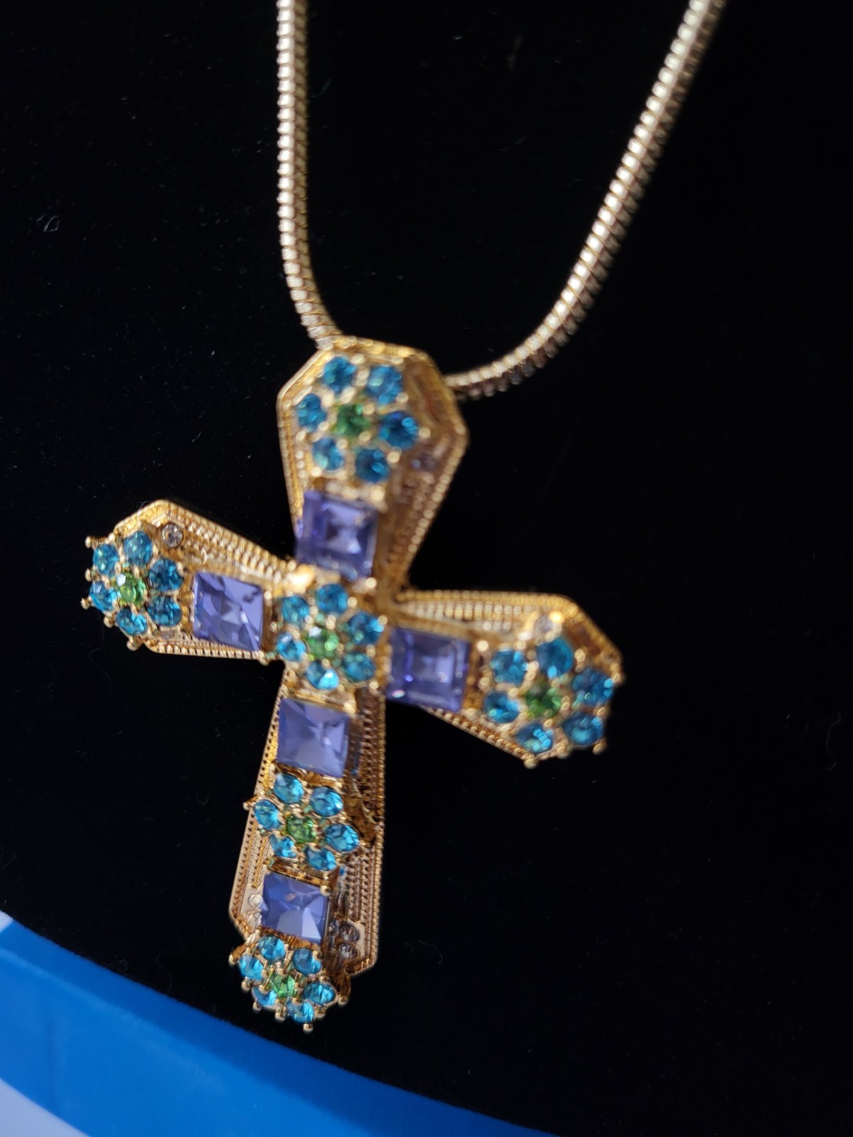 Beautiful Vintage HSN Real Collectibles by Adrienne Lg. Cross Colored Crystals
