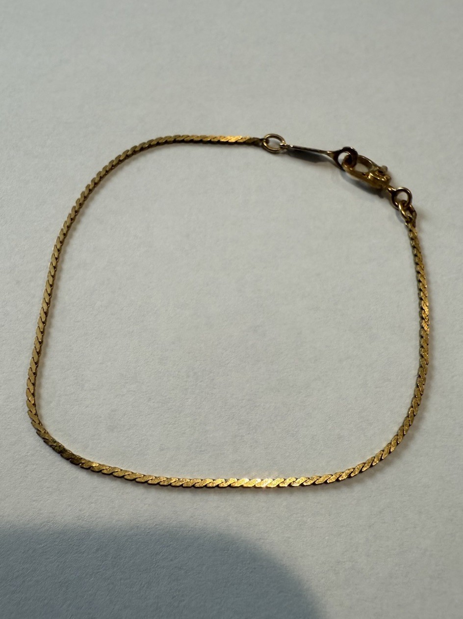 Vintage Monet Gold Tone Chain Bracelet Sister Clasp Signed 6.5″