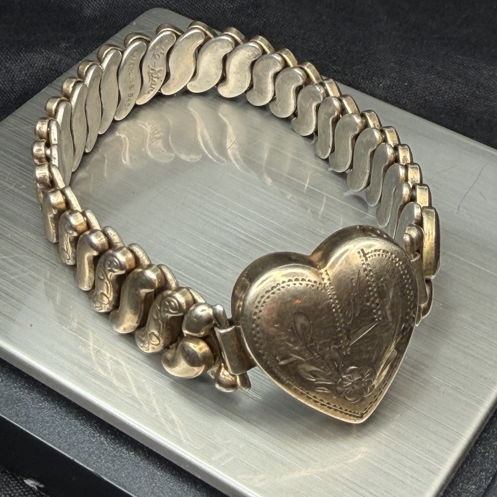 Vintage WWII Sterling Sweetheart Expansion Bracelet Heart Engraved Co-Star