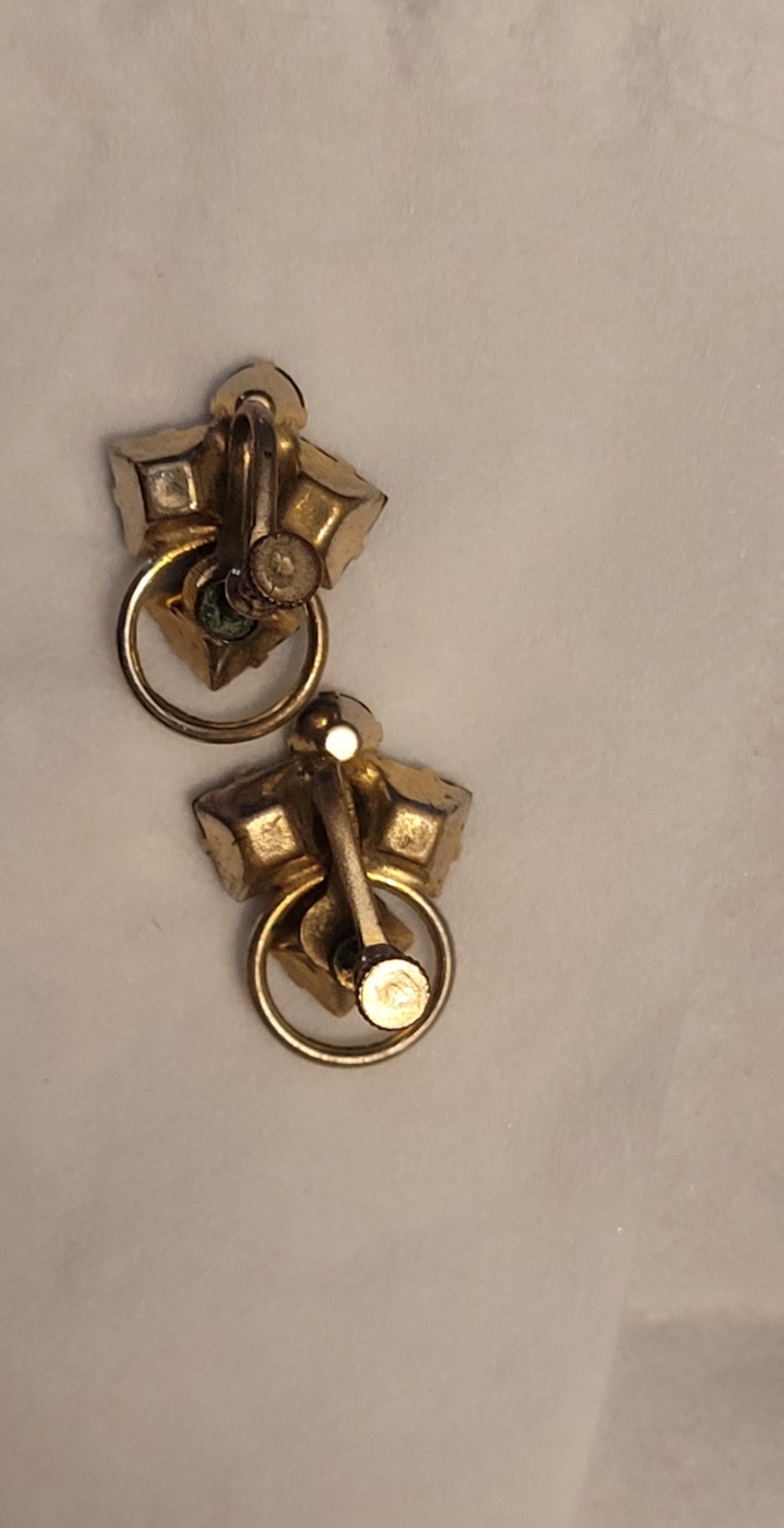 Vtg Pronged Blue Topaz Rhinestone Screw Back Earrings Gold Tone