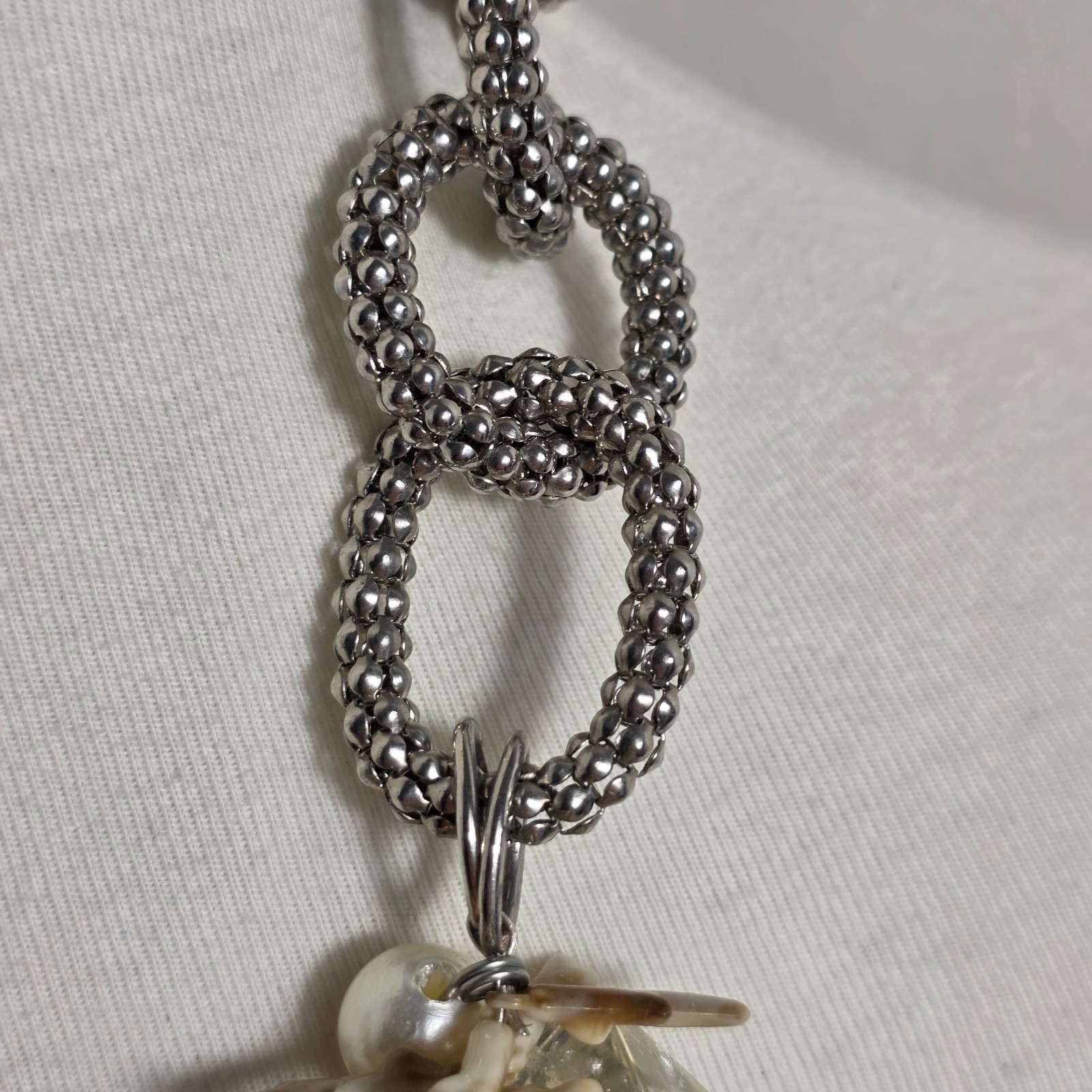 Chunky Statement Necklace Silver Chain Multi-Textured Design Silver & Cream Tone