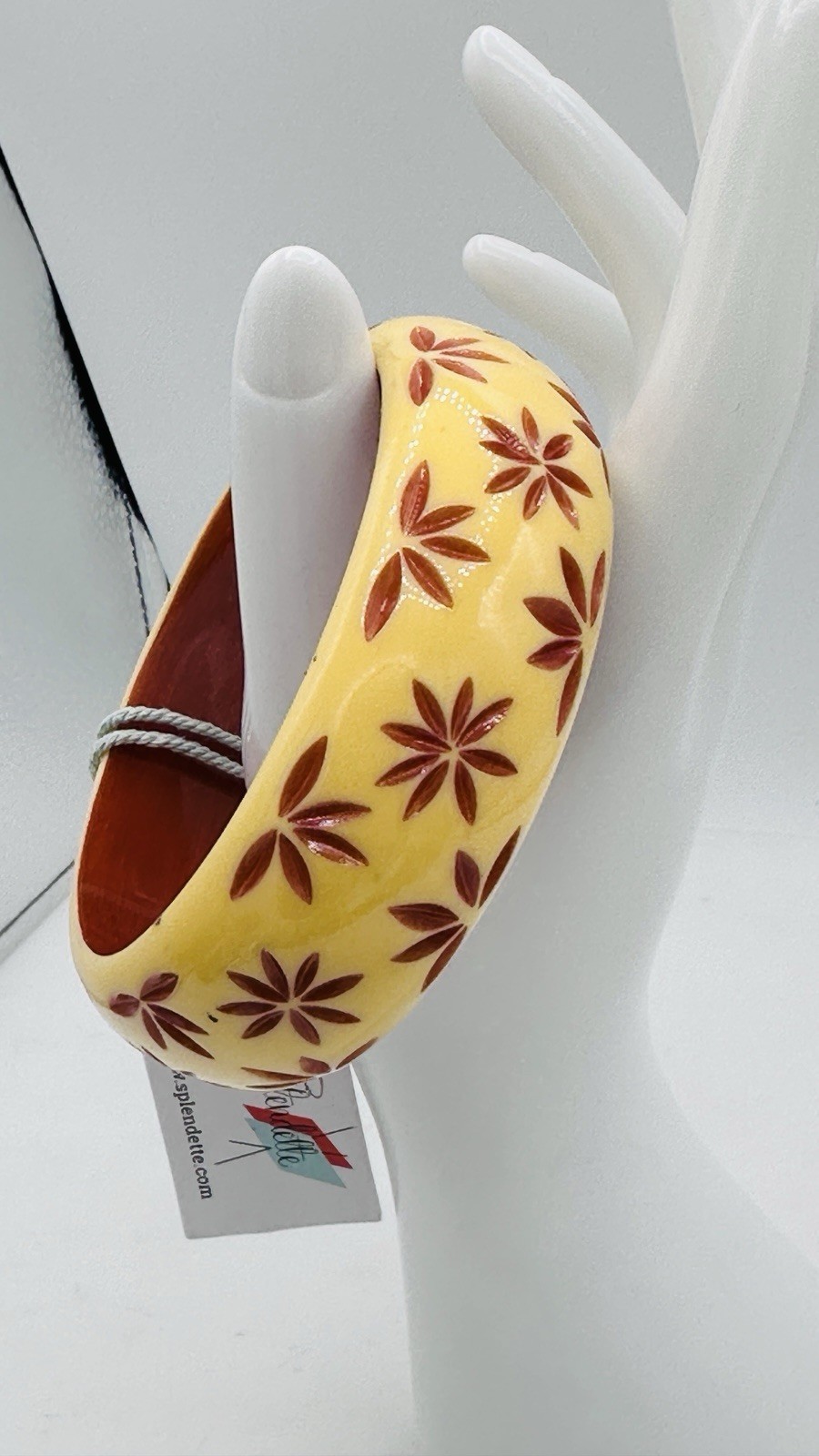 Splendette Wide Butter Yellow Carved Duchess Bangle Bracelet Fakelite