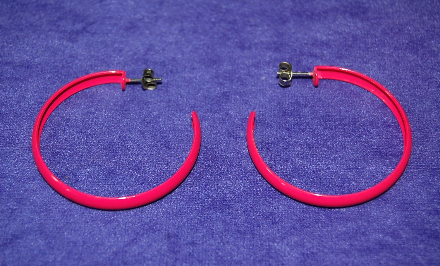 Pair of Vintage Pink Color Hoop Stud Earrings about 1-5/8″ in Diam – My Lot #18E