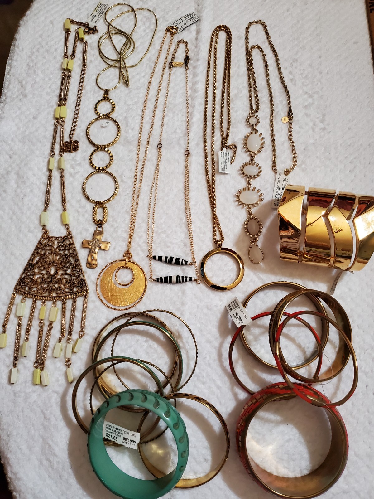 HSN VINTAGE MODERN MIXED JEWELRY LOT,6 NECKLACES 12 BRACELET