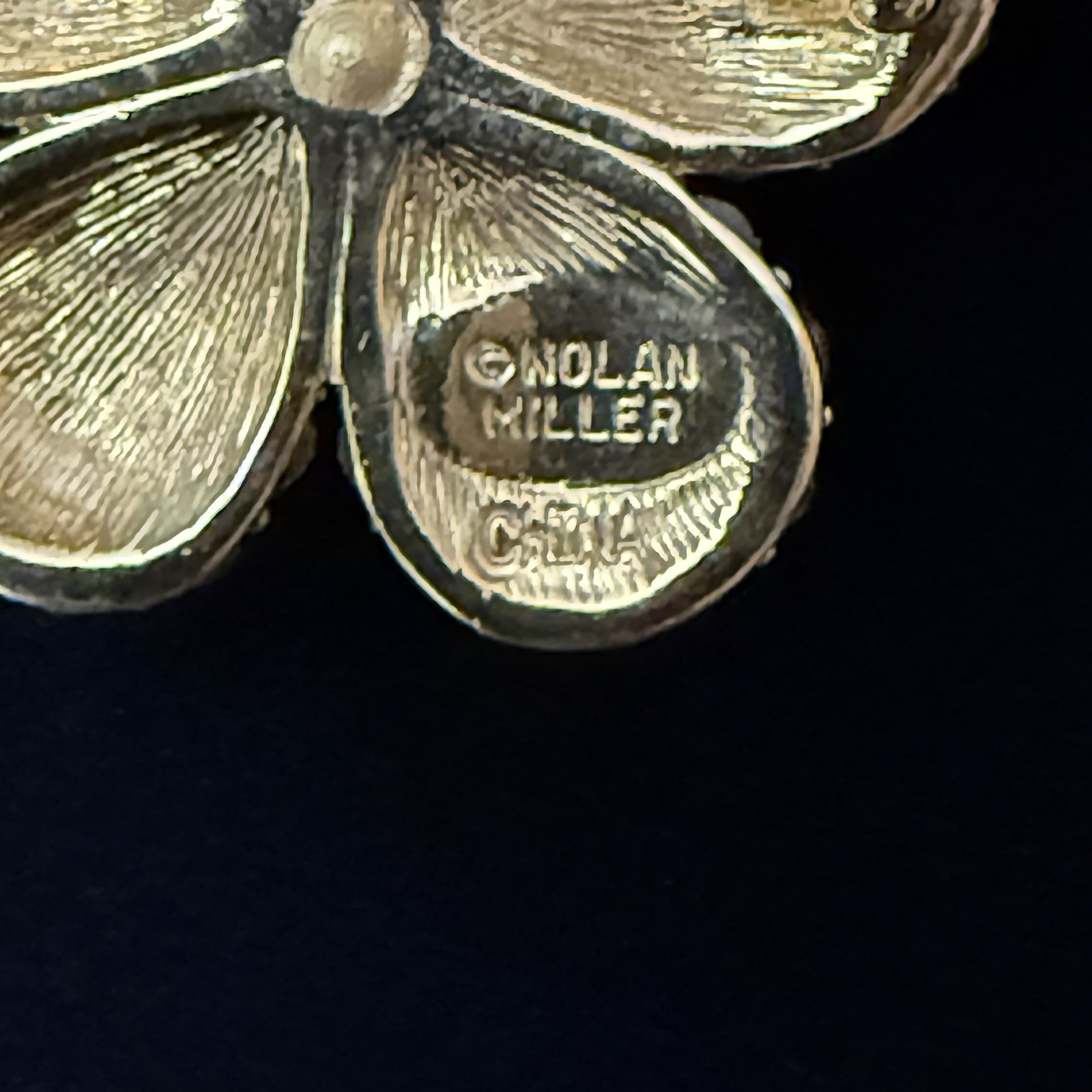 Nolan Miller Pendant Necklace Gold Tone Crystal Flower Brooch 15-17” Chain