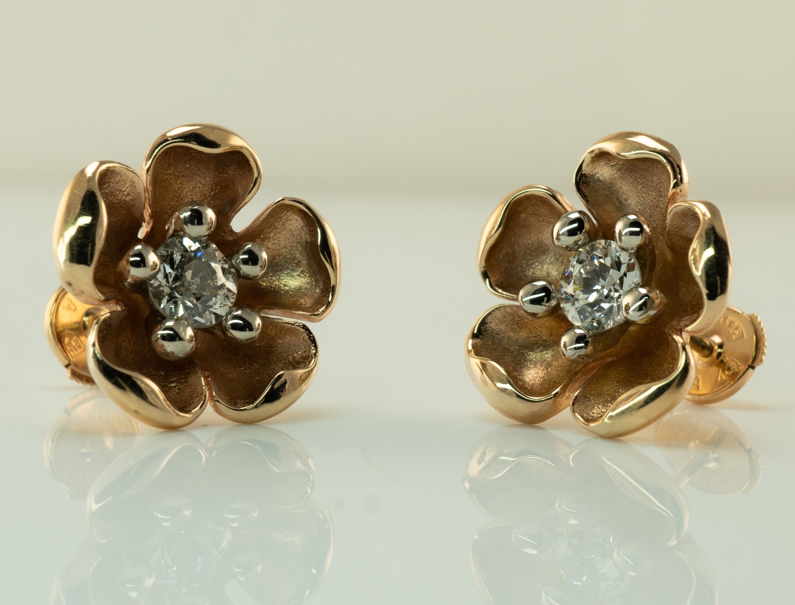 Natural Diamond Earrings Flower 14K Gold Studs Floral European cut 1.00 TDW